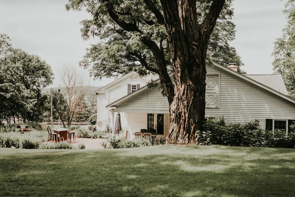 Hotel The Bond 1835 Skaneateles Esterno foto