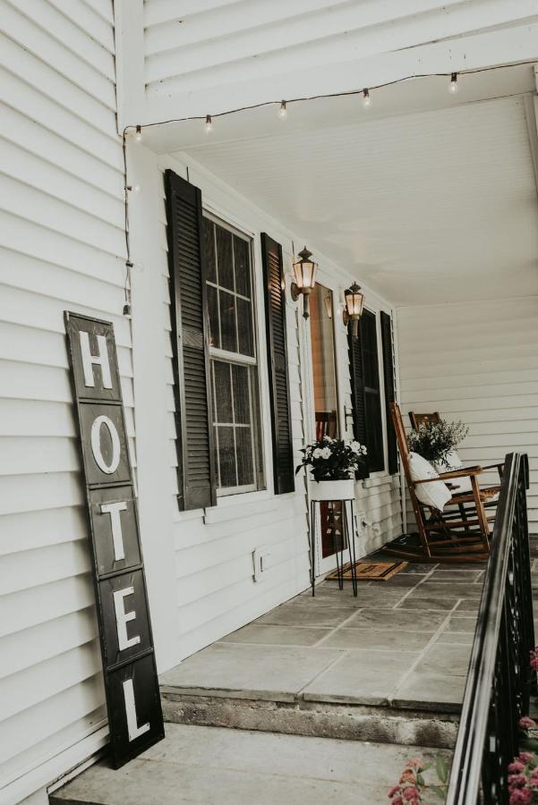 Hotel The Bond 1835 Skaneateles Esterno foto